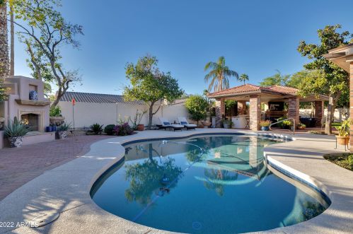 16002 6 Pl, Phoenix AZ 85024-1000 exterior