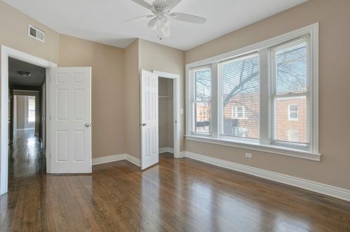 6501 Eberhart Ave, Chicago IL 60637-3205 exterior