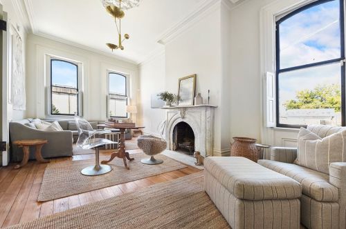 1426 Chateau St, Pittsburgh PA 15233-1242 exterior