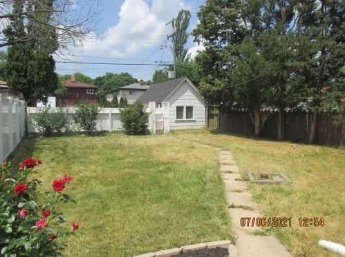 4319 87th St, Milwaukee WI  53222-1799 exterior