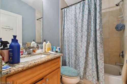 3056 Linwood Ave, Naples FL 34112-4733 exterior