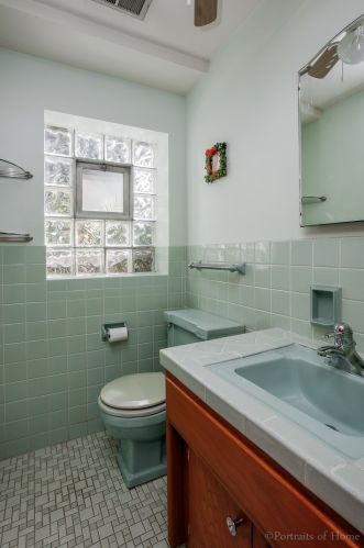 4830 Coyle Ave, Chicago IL 60712-2422 exterior