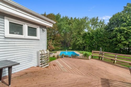 4 Forrest St, Plaistow NH 03865-2610 exterior