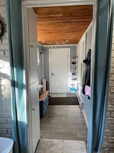 519 Hartford Pike, Killingly CT 06241-1504 exterior