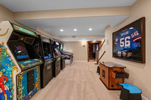 853 Linden Ave, Elmhurst IL 60126-5312 exterior