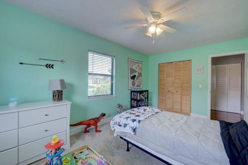 2661 Monterrey Ln, Fort Pierce FL 34953-2085 exterior