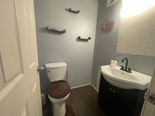 6558 Bourbon St, Milwaukee WI 53224-5115 exterior