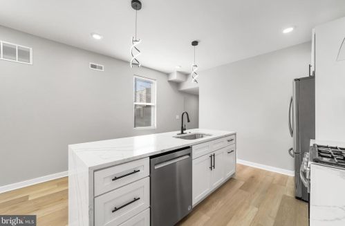 3734 Dungan St, Philadelphia PA  19124-5524 exterior