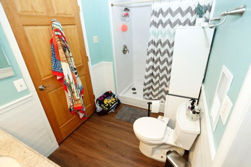 3237 Booth St, Milwaukee WI 53212-2135 exterior