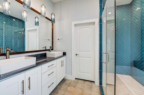 8208 Burrell Dr, Austin TX 78757-8339 exterior