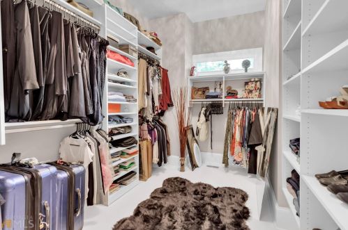 548 Holderness St, Atlanta GA 30310-1750 exterior