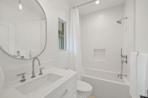 10464 Caribou Way, Tustin CA  92782-1470 exterior