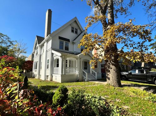 3225 Hackett Ave, Milwaukee WI 53211-3140 exterior