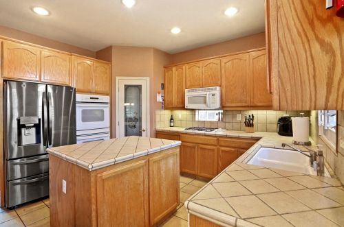 2613 Casey Ray Ct, Turlock CA  95382-8829 exterior