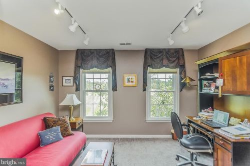 13606 Mt Prospect Dr, Rockville MD 20850-3510 exterior