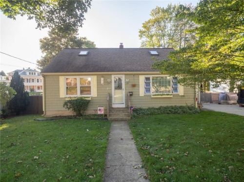 257 Orchard St, Woonsocket, RI 02895-6212