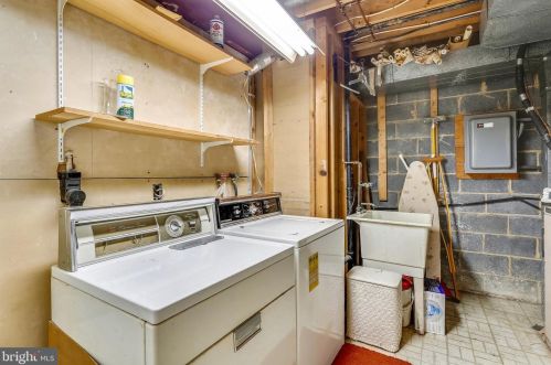 3841 Tynewick Dr, Silver Spring MD 20906-2663 exterior