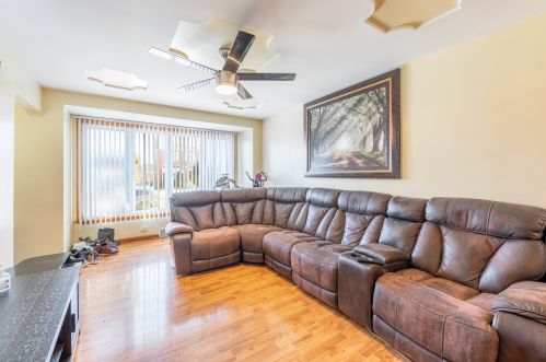 6742 Komensky Ave, Chicago IL 60629-4112 exterior