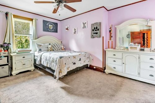 448 New Haven Ave, Derby CT 06418-2518 exterior