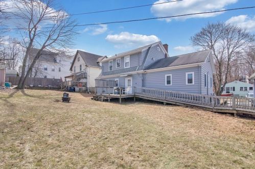 13 Ashwood St, Worcester MA 01604-3831 exterior