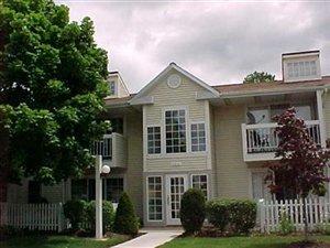 2939 Bay Dr, Cleveland, OH 44145-6011