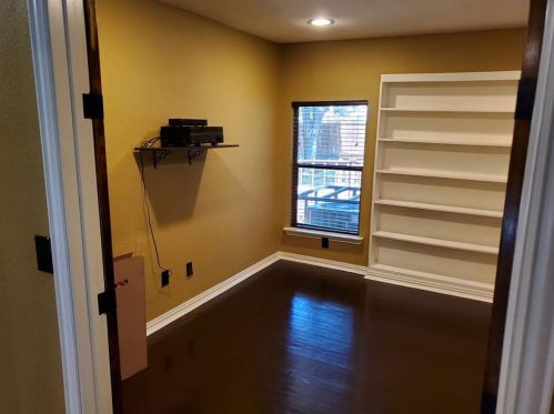 7610 Caillet St, Dallas TX  75209-4004 exterior