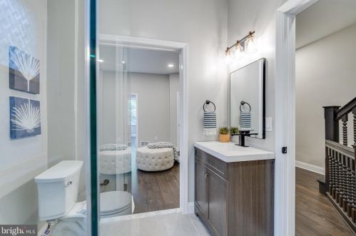 4425 Larchwood Ave, Philadelphia PA  19104-3915 exterior