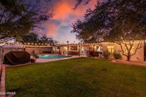 11605 37 Pl, Phoenix AZ 85050-2699 exterior