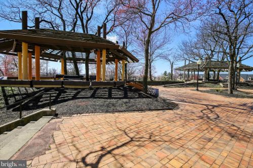 2905 Carlton Ave, Washington DC 20018-2615 exterior