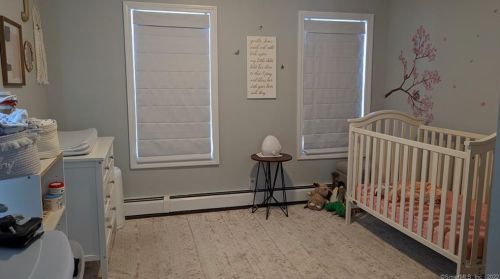 195 Hawkins St, Derby CT 06418-1520 exterior