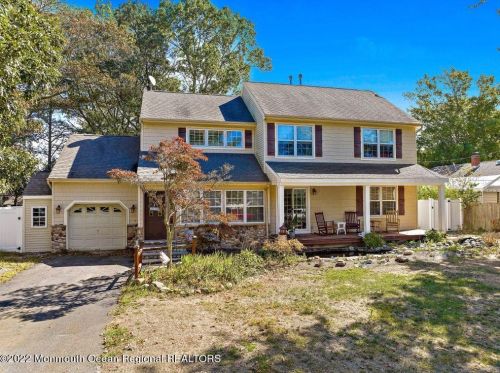 19 Glenwood Dr, Berkeley Township NJ 08721 exterior