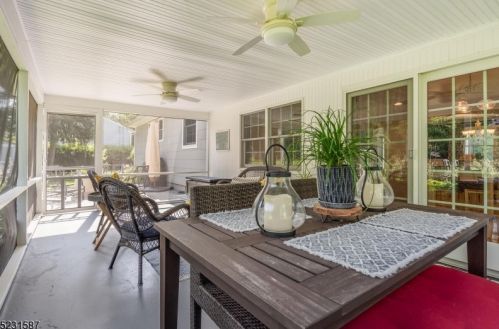 3 Hillside Dr, Clinton NJ 08809-1244 exterior