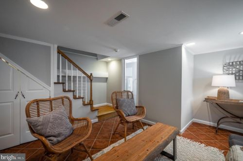 16 Monroe Ave, Alexandria VA 22301-1923 exterior