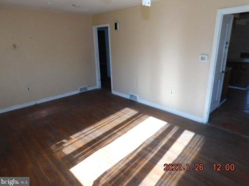 20 Steinway Ave, Trenton NJ 08618-1614 exterior