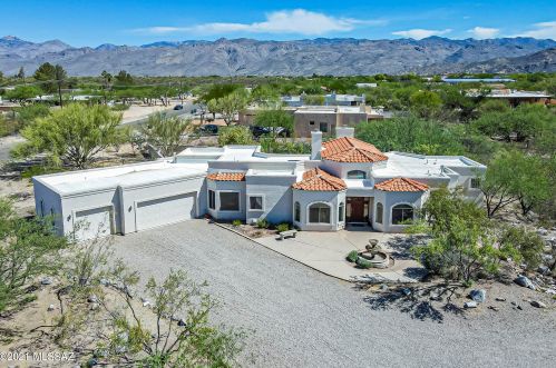 2435 Buttercup Dr, Tucson, AZ 85749-8885