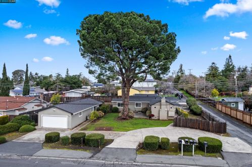 3913 Joan Ave, Concord CA 94521-2542 exterior