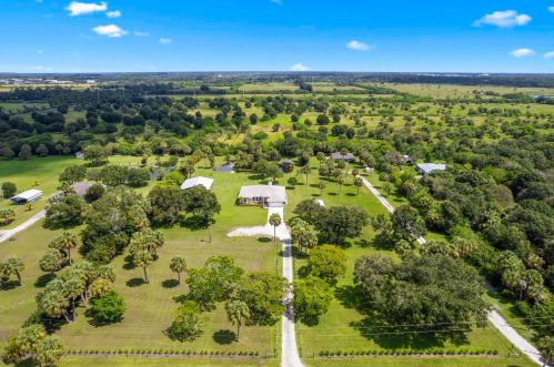 6300 Floyd Johnson Rd, Fort Pierce, FL 34947-1568