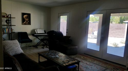 916 Bethany Home Rd, Phoenix AZ  85014-2147 exterior