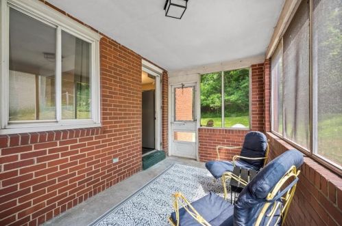 50 Kenneth Dr, Pittsburgh PA 15223-1204 exterior