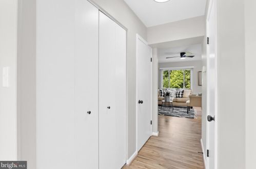 7243 Mill Run Dr, Rockville, MD 20855-1210