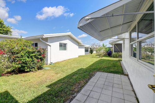 1719 18 St, Boynton Beach FL 33426-6413 exterior