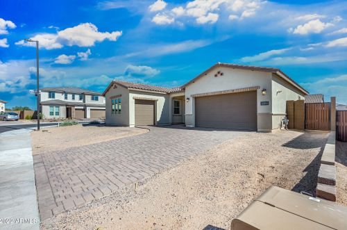 22111 59th Pl, Phoenix, AZ 85054-4616