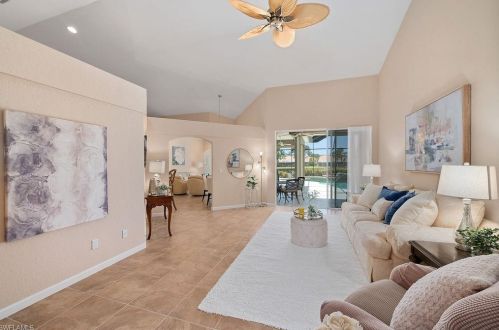 9002 Mustang Is Cir, Naples FL 34113-1644 exterior