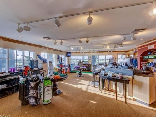 18421 Royal Hammock Blvd, Naples FL 34114-8931 exterior