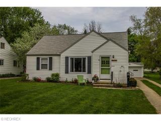 23968 Smith Ave, Cleveland, OH 44145-4809