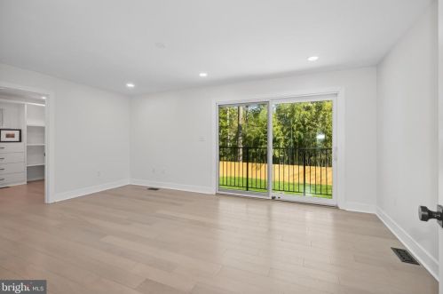 6705 Buttermere Ln, Bethesda MD  20817-1528 exterior