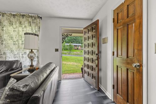 5872 Margaret Cir, Atlanta GA 30349-6171 exterior