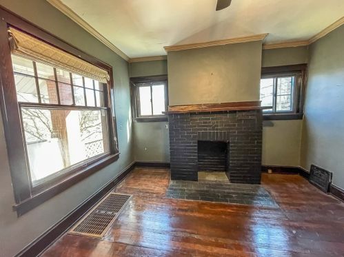 6 Bismark St, Pittsburgh PA  15209-2102 exterior