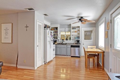 302 Reading St, Folsom CA 95630-3028 exterior