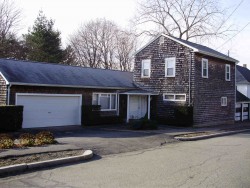 18 Cheney St, Newton, MA 02464-1404